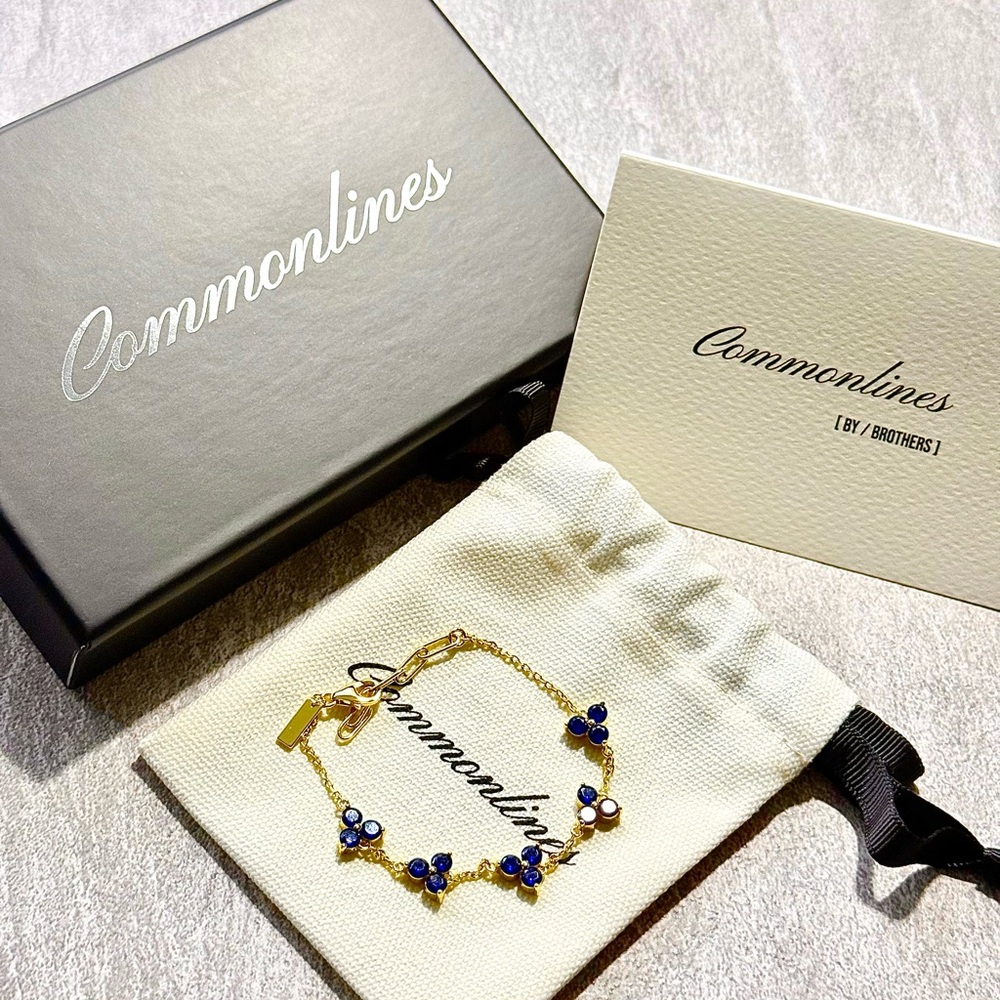 Commonlines - COMO LINK
BRACELET - 14K GOLD &
SAPPHIRE / Retail price $145